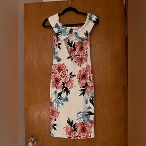 Floral Knee Length Dress Size Medium
